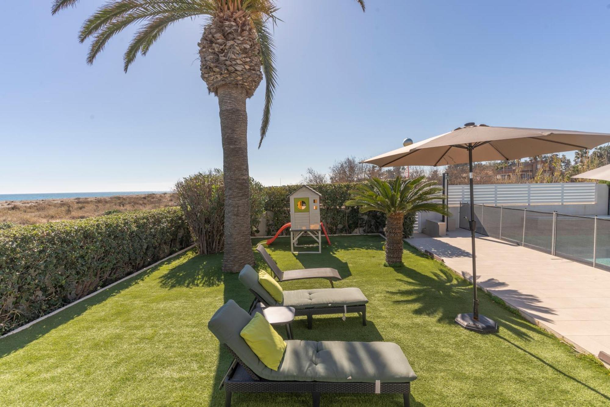 Exquisita Villa Frente Al Mar ซากุนโต ภายนอก รูปภาพ